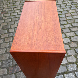 Kommodenschrank Teak mit Schloss aus Dänemark