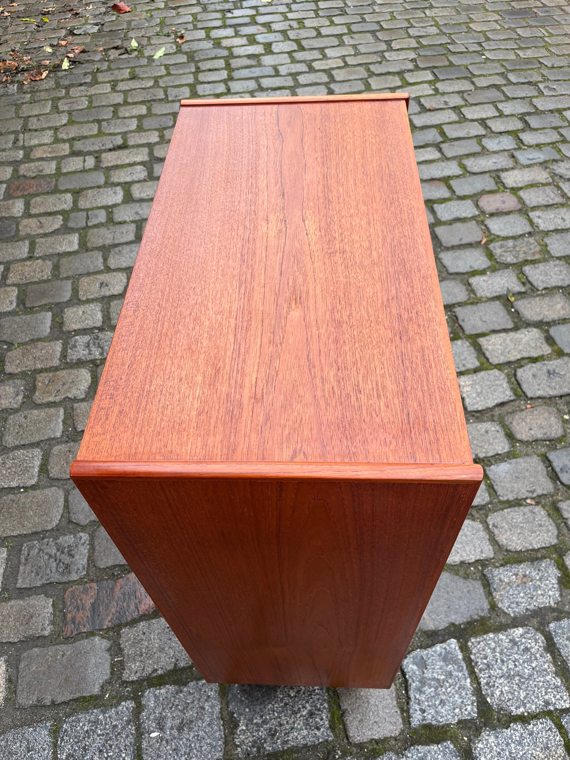 Kommodenschrank Teak mit Schloss aus Dänemark