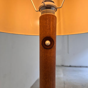 Stehlampe Teak mit Seidenschirm aus Dänemark