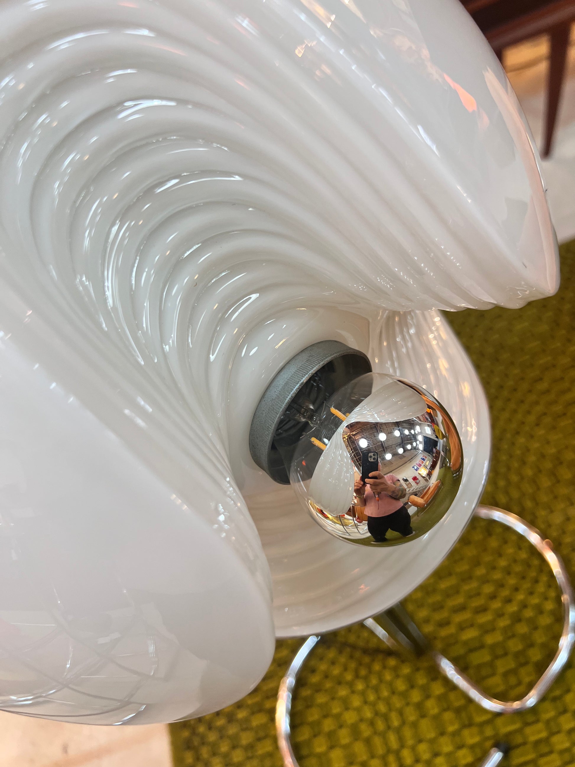 Rarität für Sammler: Stehlampe Futura weiß Chrom von Koch & Lowy für Peill & Putzler