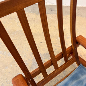 Sessel blau Samt und Teak Hochlehner