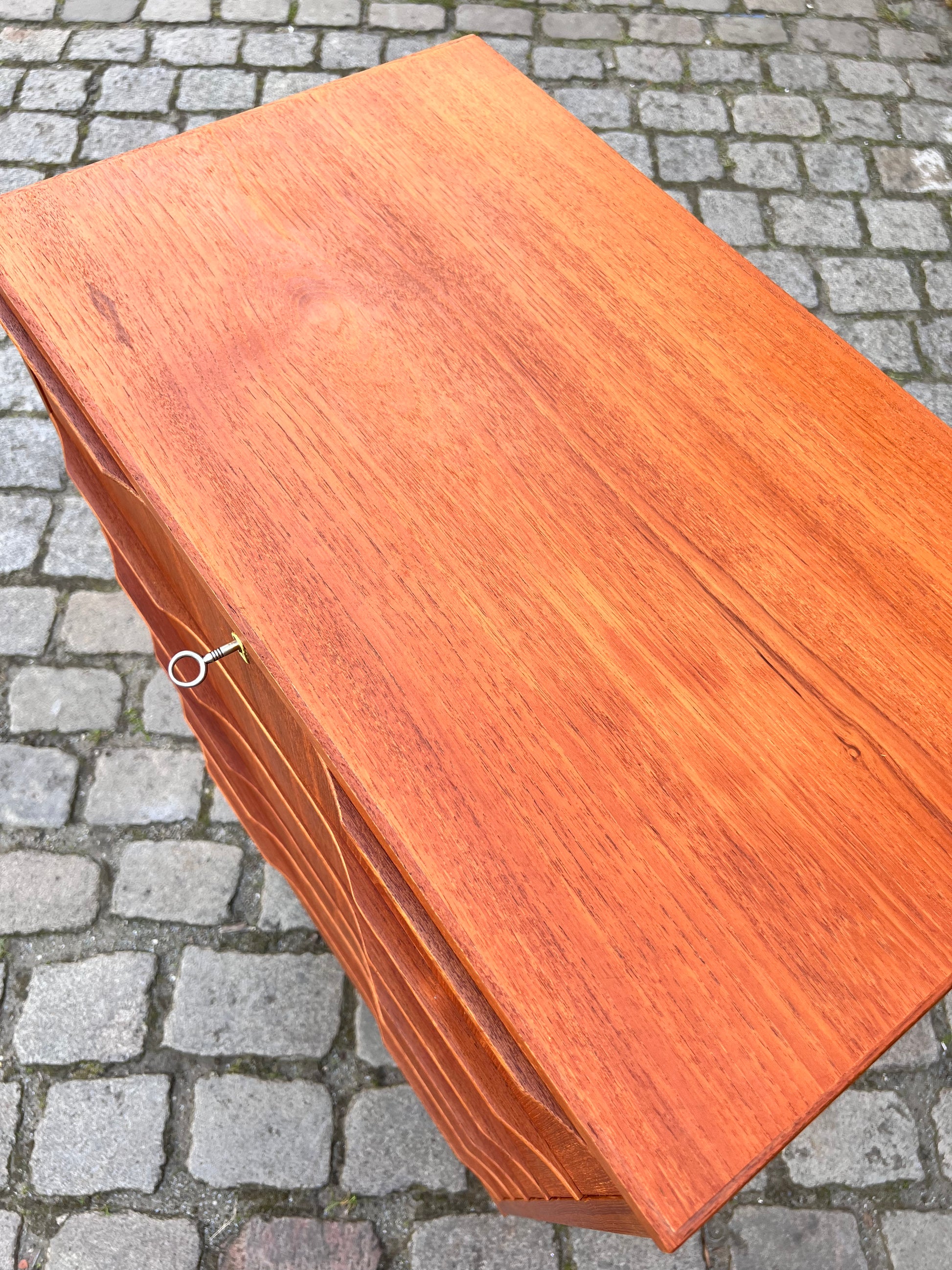Kommode Teak mit Schloss aus Dänemark