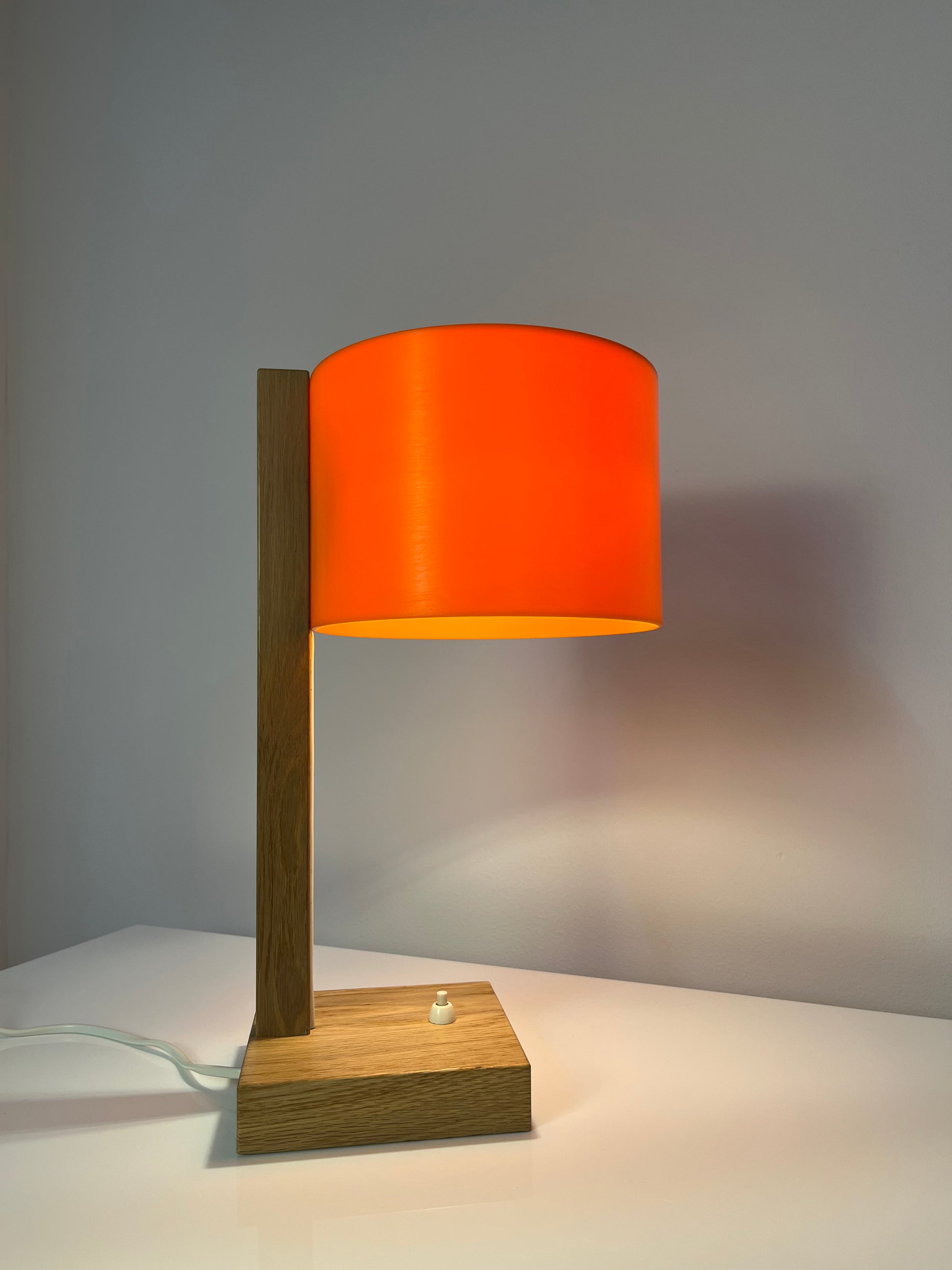 Schreibtischlampe orange Eiche von Luxus Vittsjö