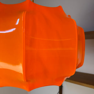 Hängelampe orange mit gelbem Kabel von Ilka Plast