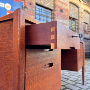 Freistehender Schreibtisch Teak von Wilhelm Renz