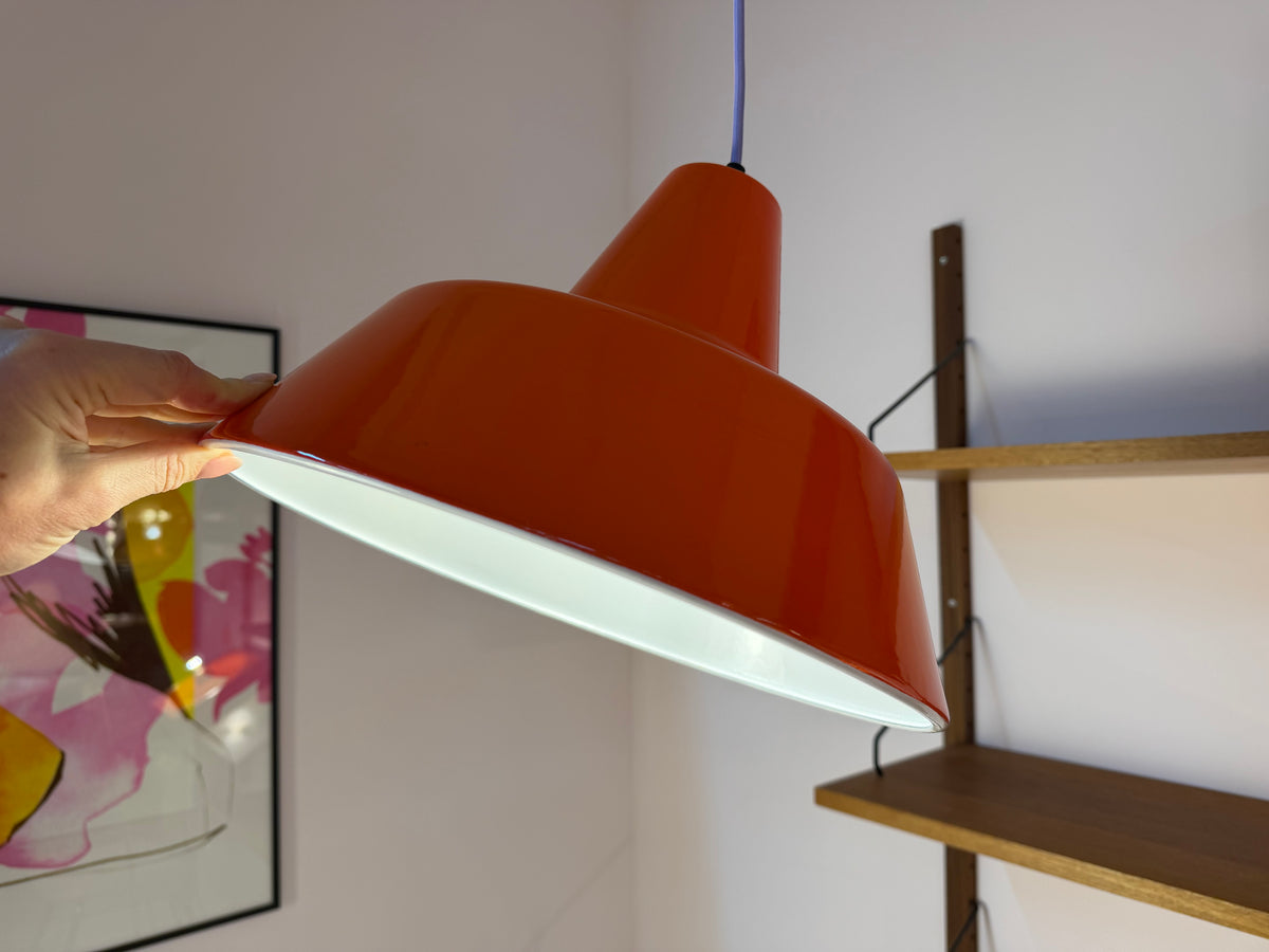 Industrielampe orangerot Emaille von Louis Poulsen