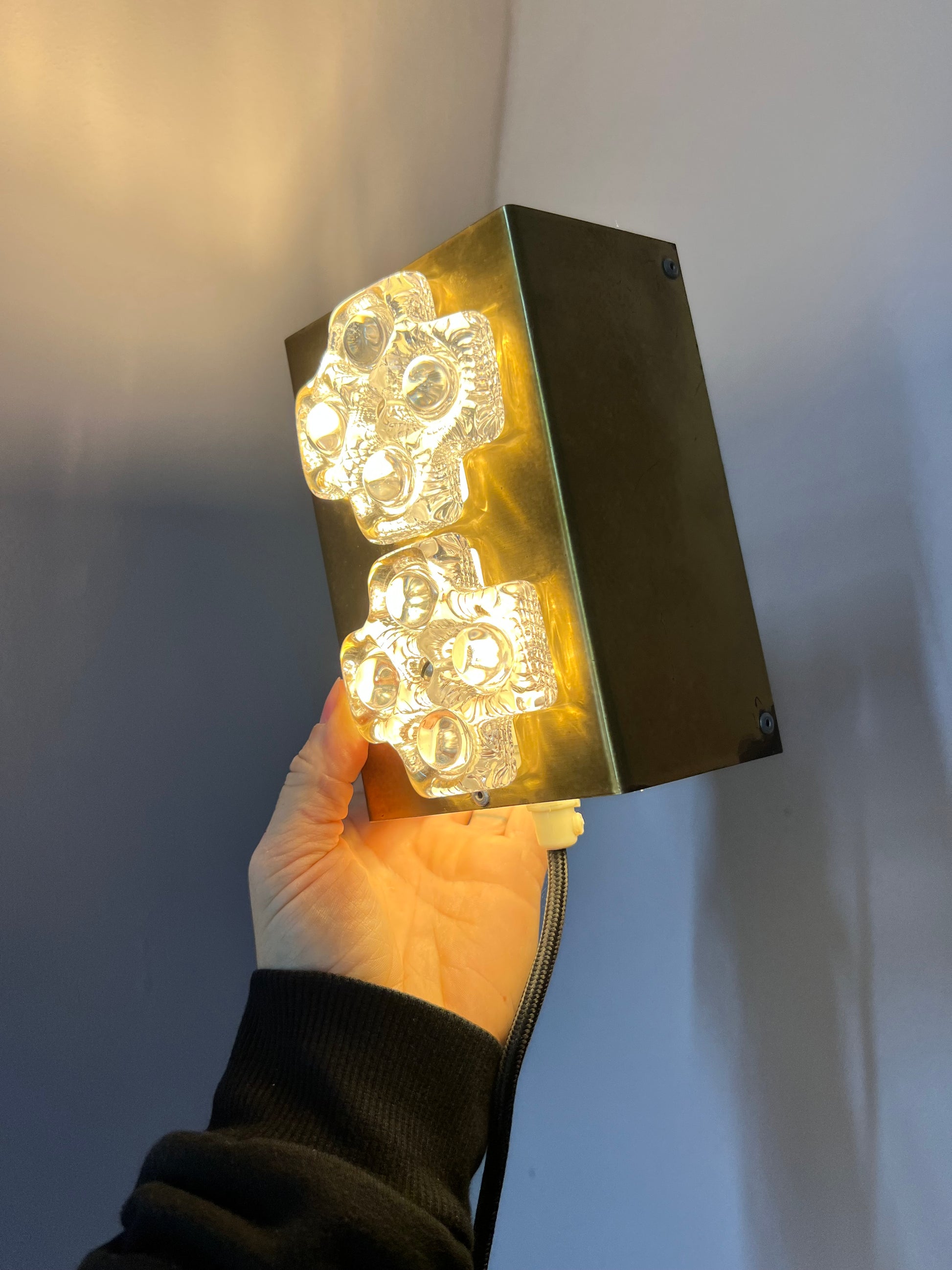 Wandlampe Eisglas & Messing