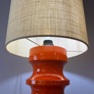 Stehlampe orange Keramik mit Wollschirm