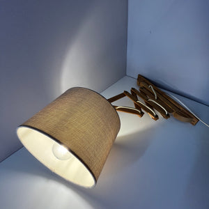 Scherenlampe beige Holz von Le Klint