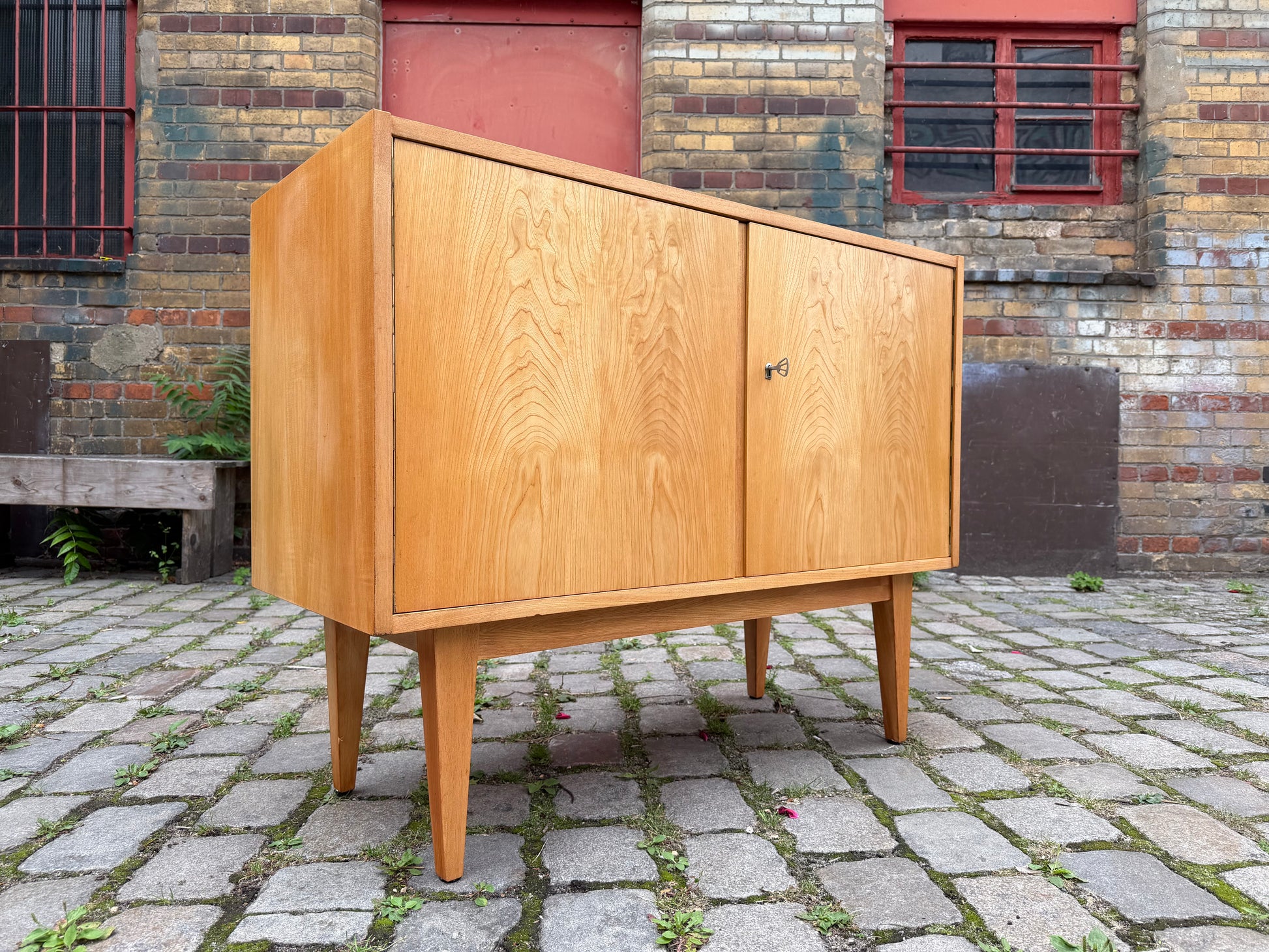 Kommode Typ 602/A Esche mit Schranktüren von Franz Ehrlich für Hellerau