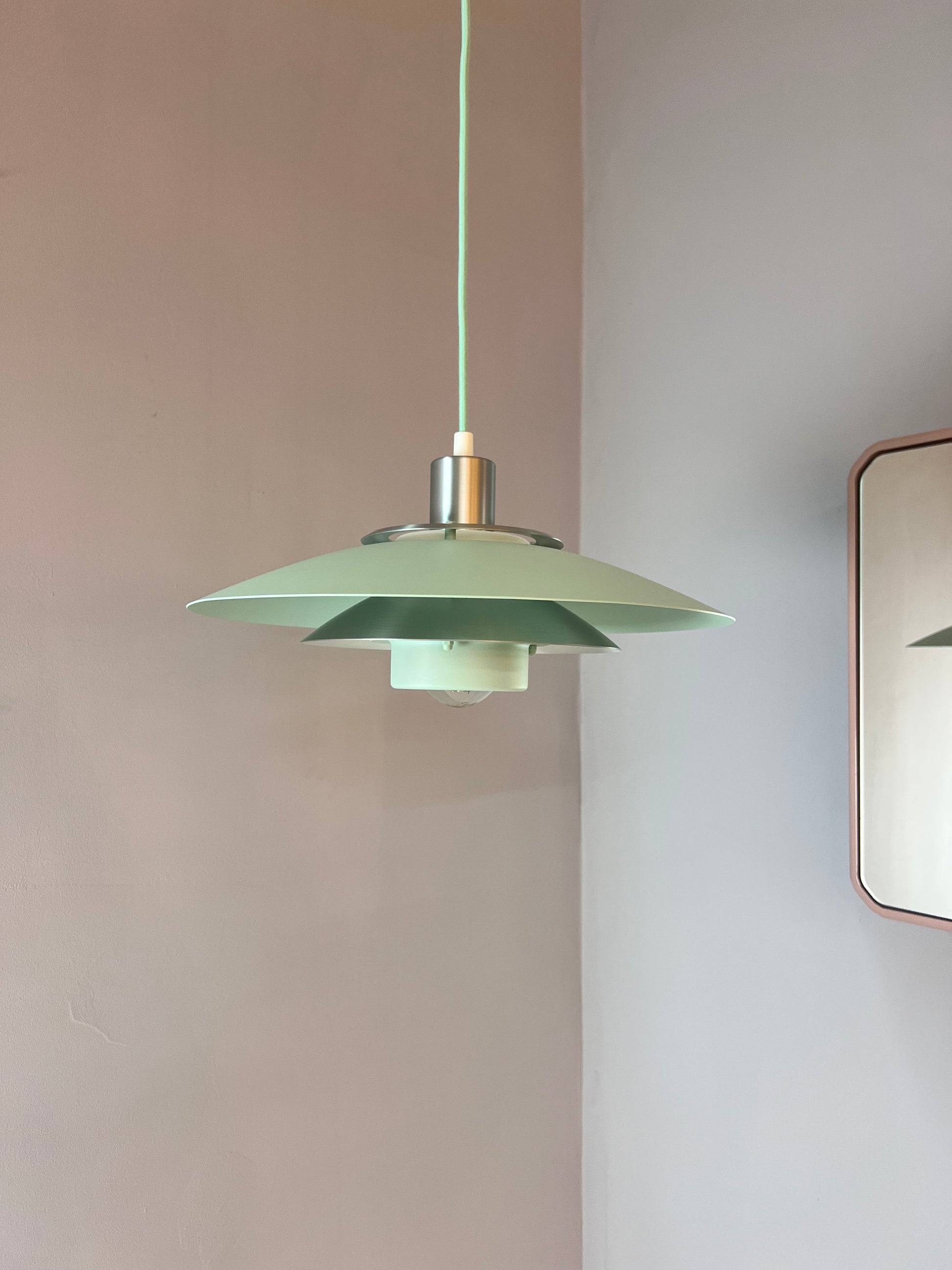 Lamellenlampe neu lackiert mint
