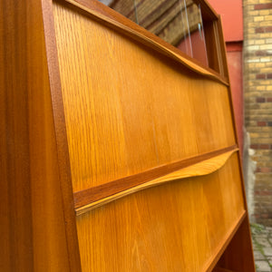 Schrank mit Klappfächern & Vitrine von VEB Möbelindustrie Halle