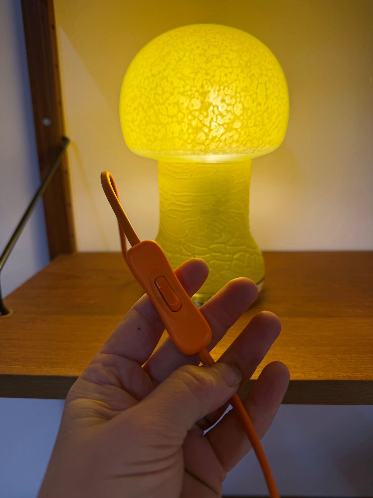 Pilzlampe gelb Glas von Karin Korn für Beleuchtungsglaskombinat Görlitz