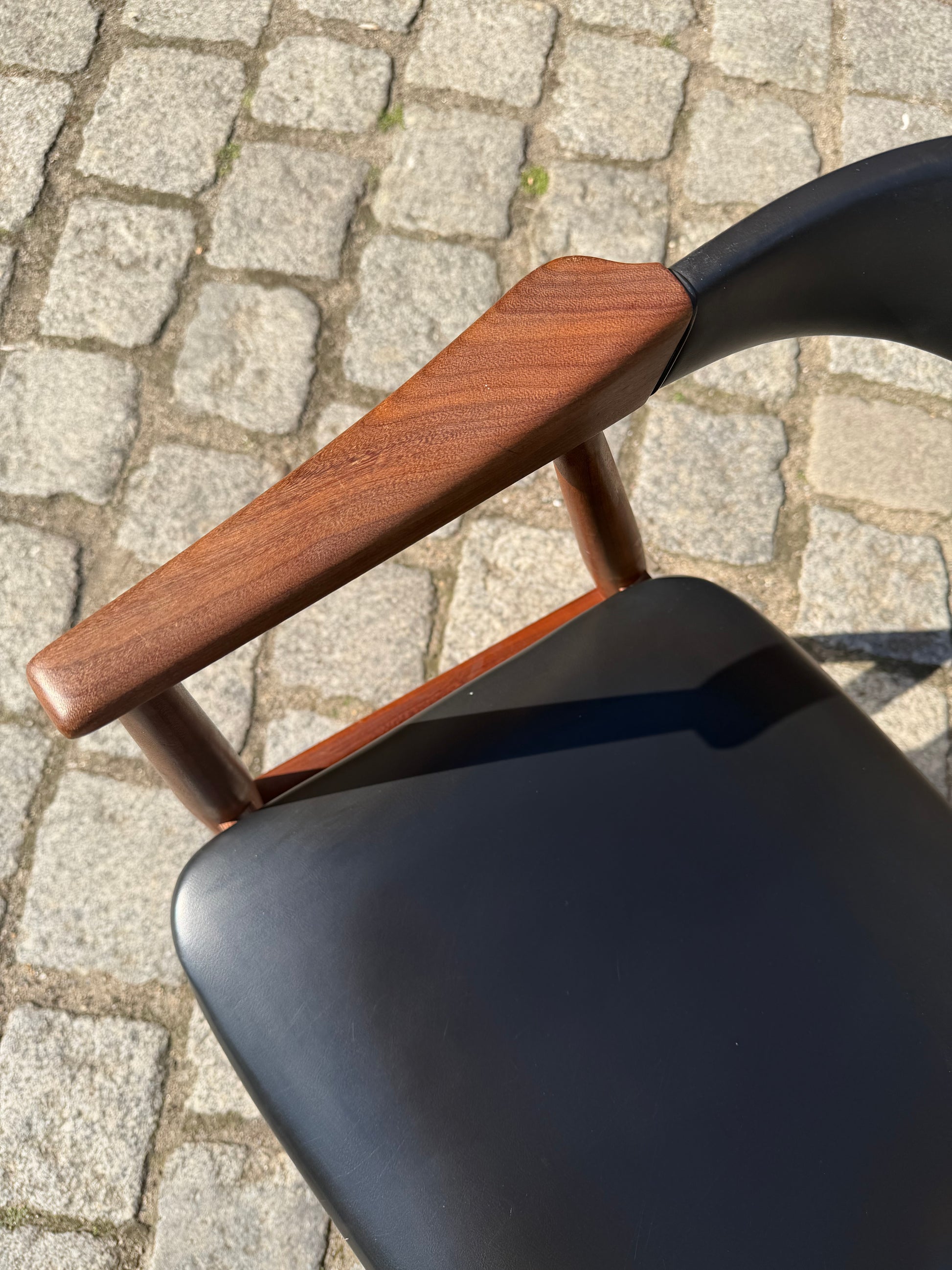 Armlehnstuhl Modell 213 Teak Leder von Thomas Harlev Model für Farstrup