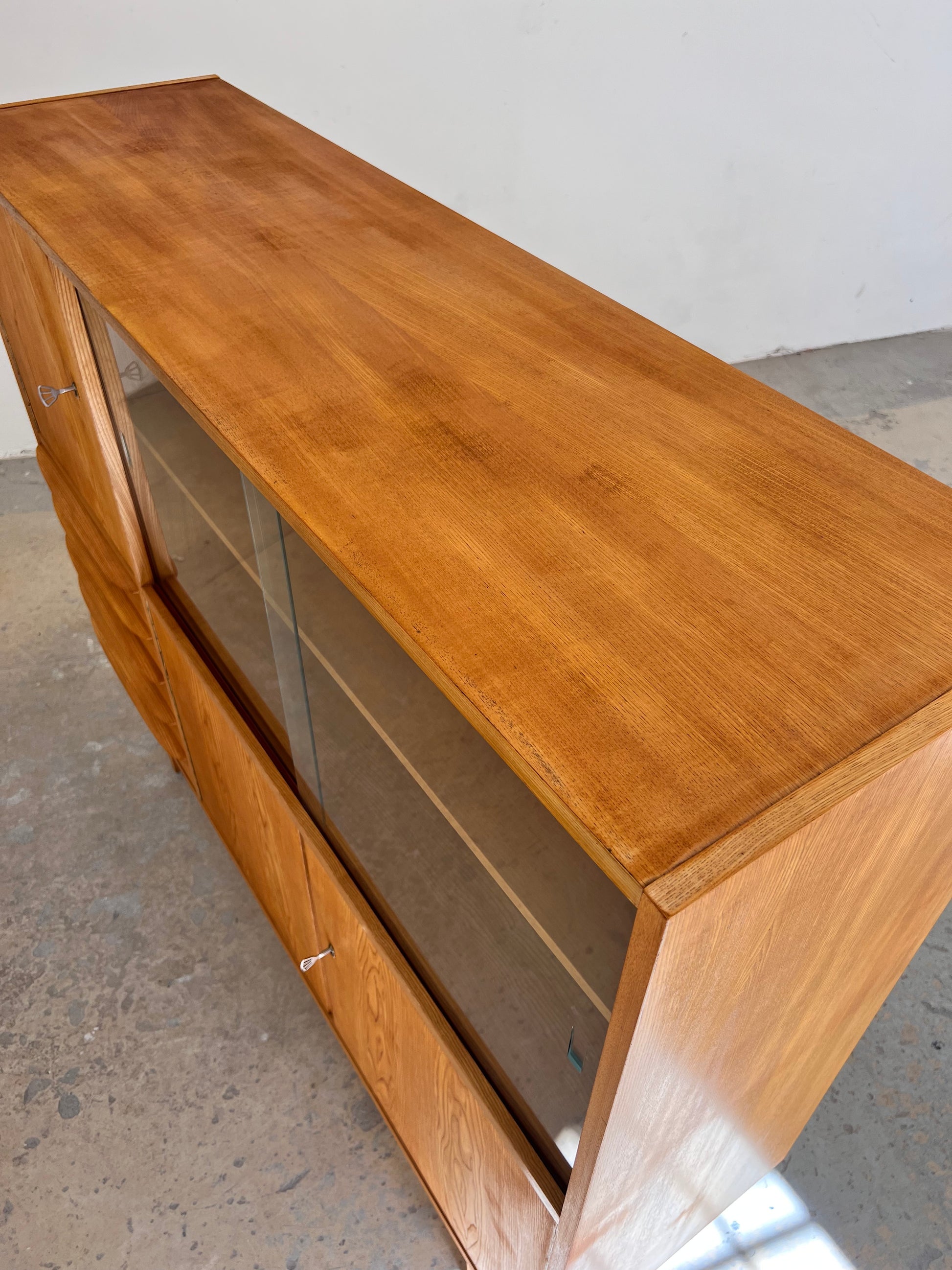 Highboard / Wohnzimmerschrank Typ 602/G Esche von Hellerau aus 1959