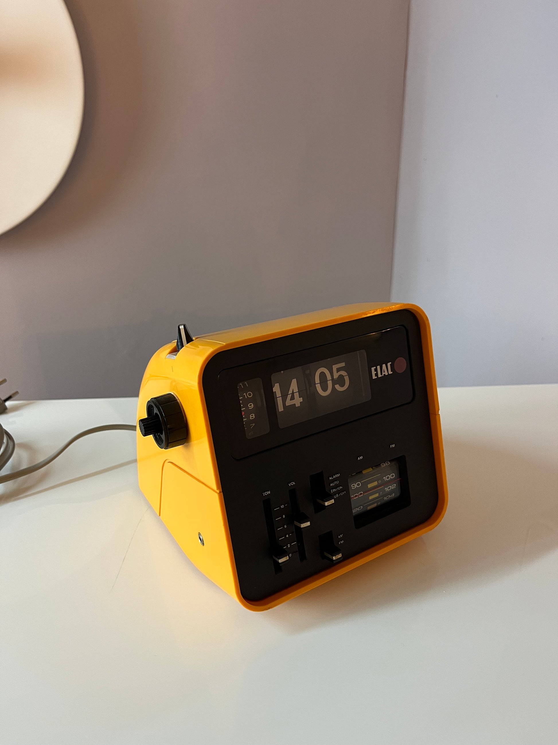 Klappzahl Weckerradio RD 100 gelb von Elac