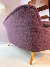 Lade das Bild in den Galerie-Viewer, Sofa lila 50er Jahre
