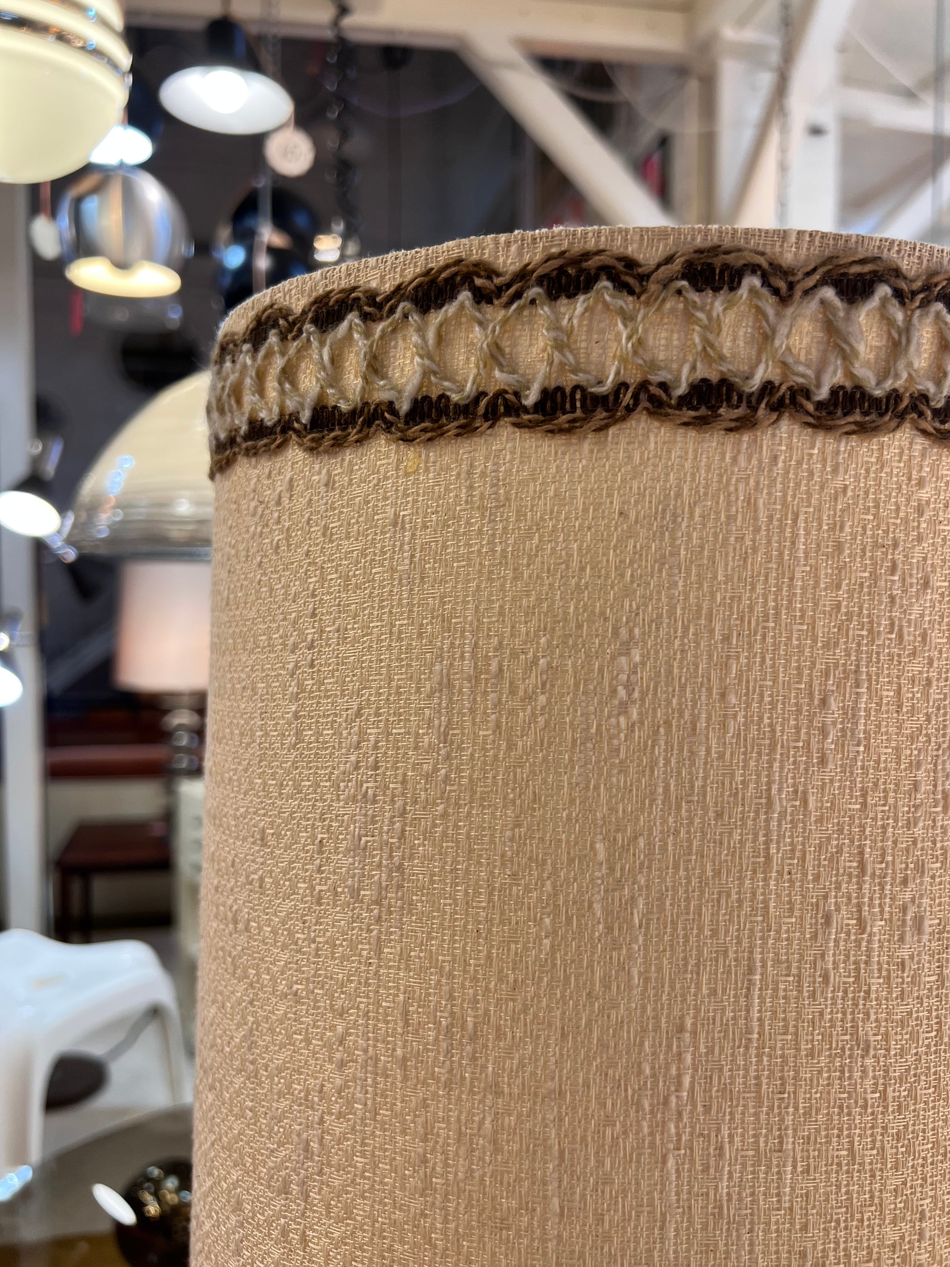 Stehlampe dunkelbraun beige Keramik von EEA Leuchten