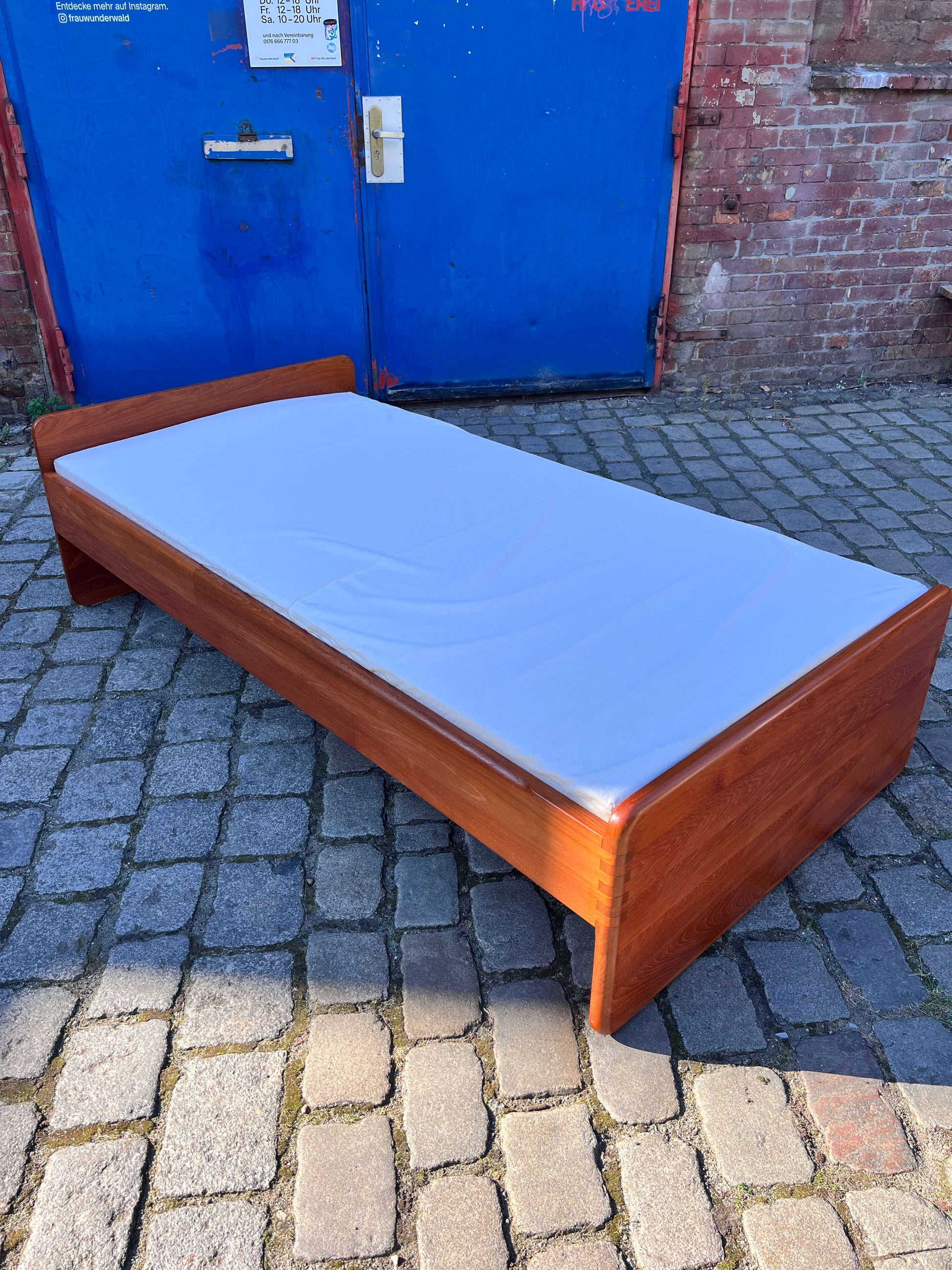 Gästebett Massivholz Teak 100x200 mit Matratze
