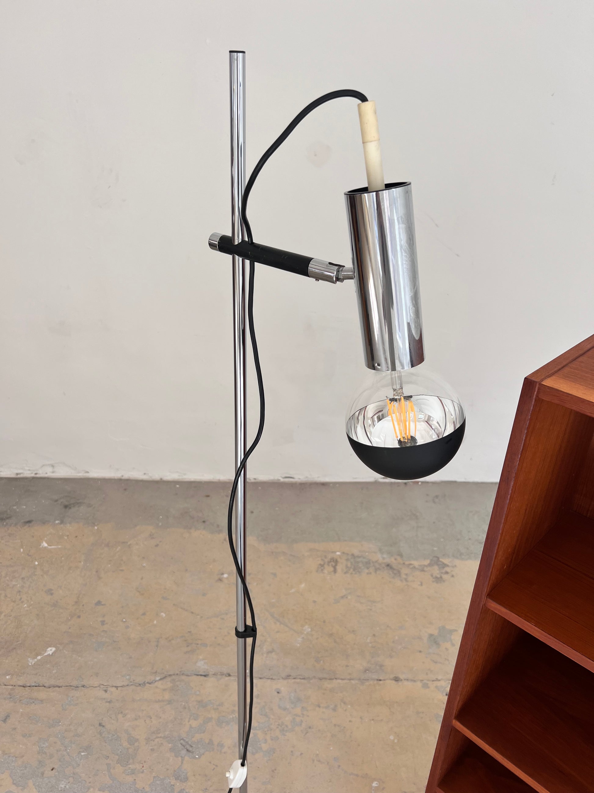 Stehlampe Chrom von STAFF