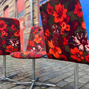 Set: 4x Drehstuhl rot floral von EKA Wohnmöbel