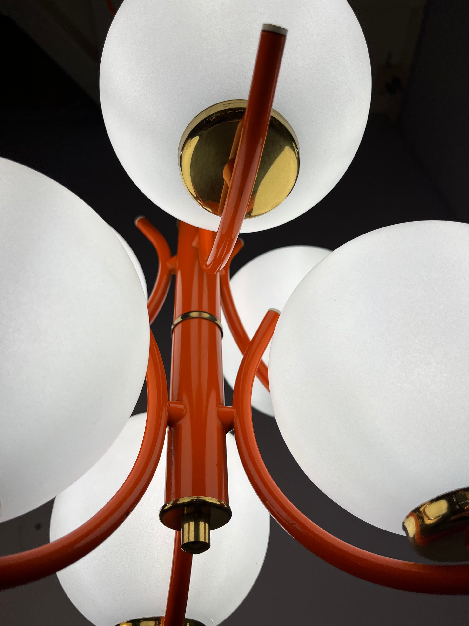 Kronleuchter weiß orange von Richard Essig