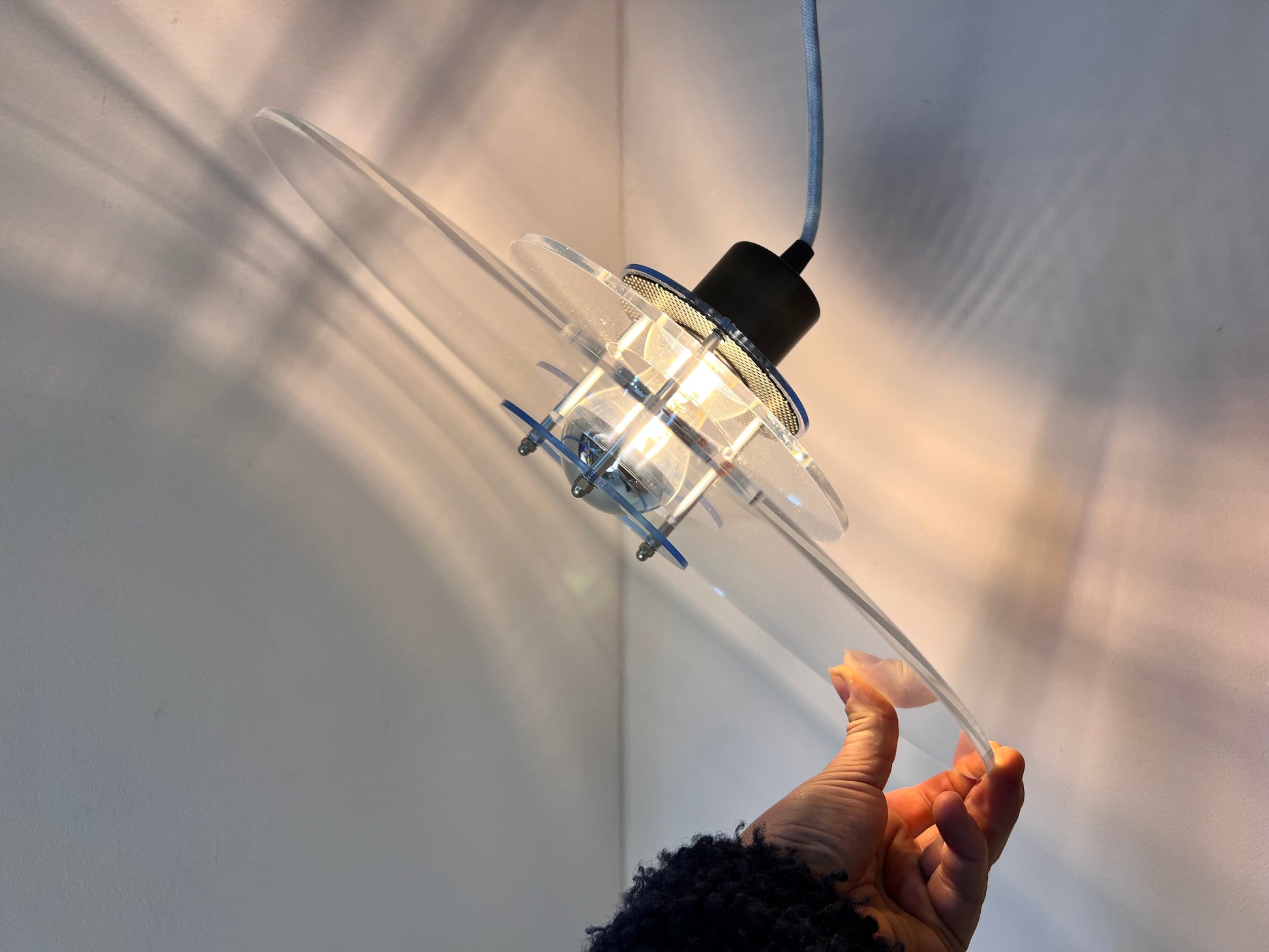 Lamellenlampe „Space“ Plexiglas aus Dänemark