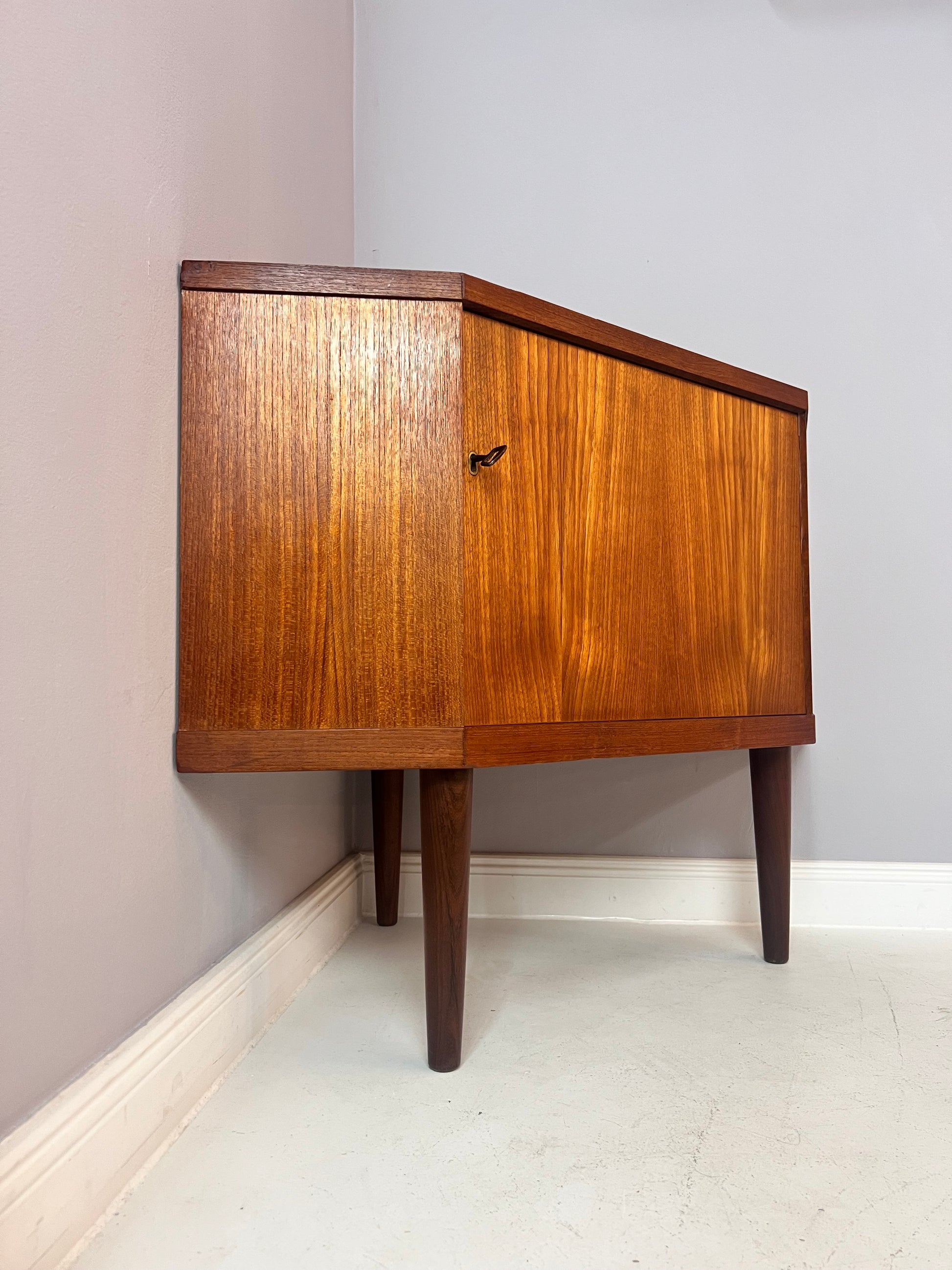 Eckschrank Teak aus Dänemark