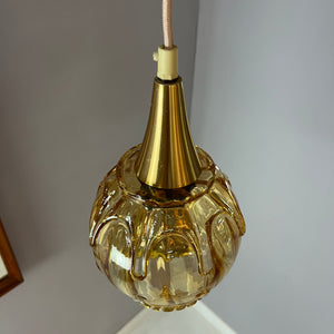 Hängelampe gelbgold Glas mit Messing