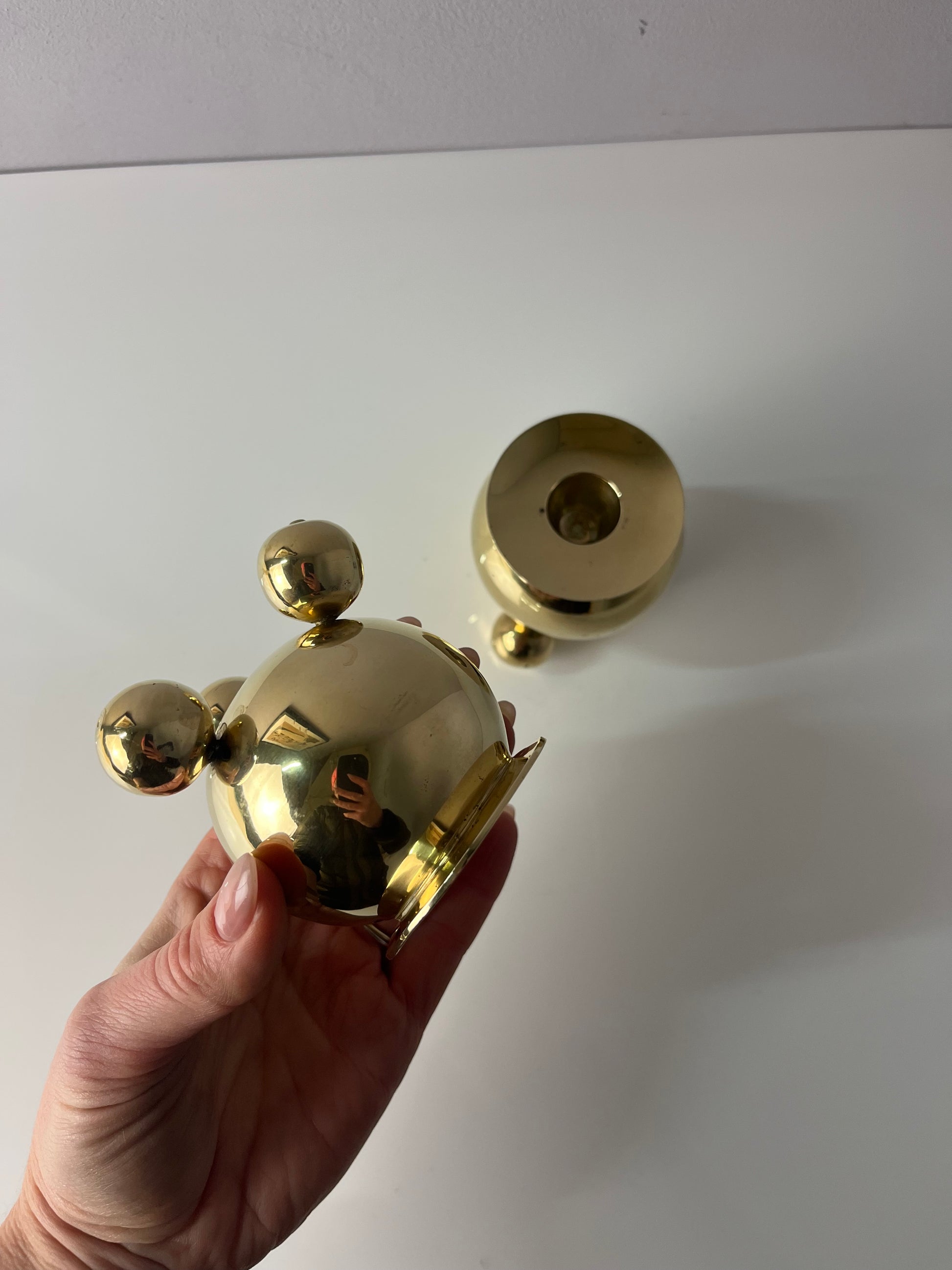 Set: 2x Kugel Kerzenständer Messing von Gusums Bruk