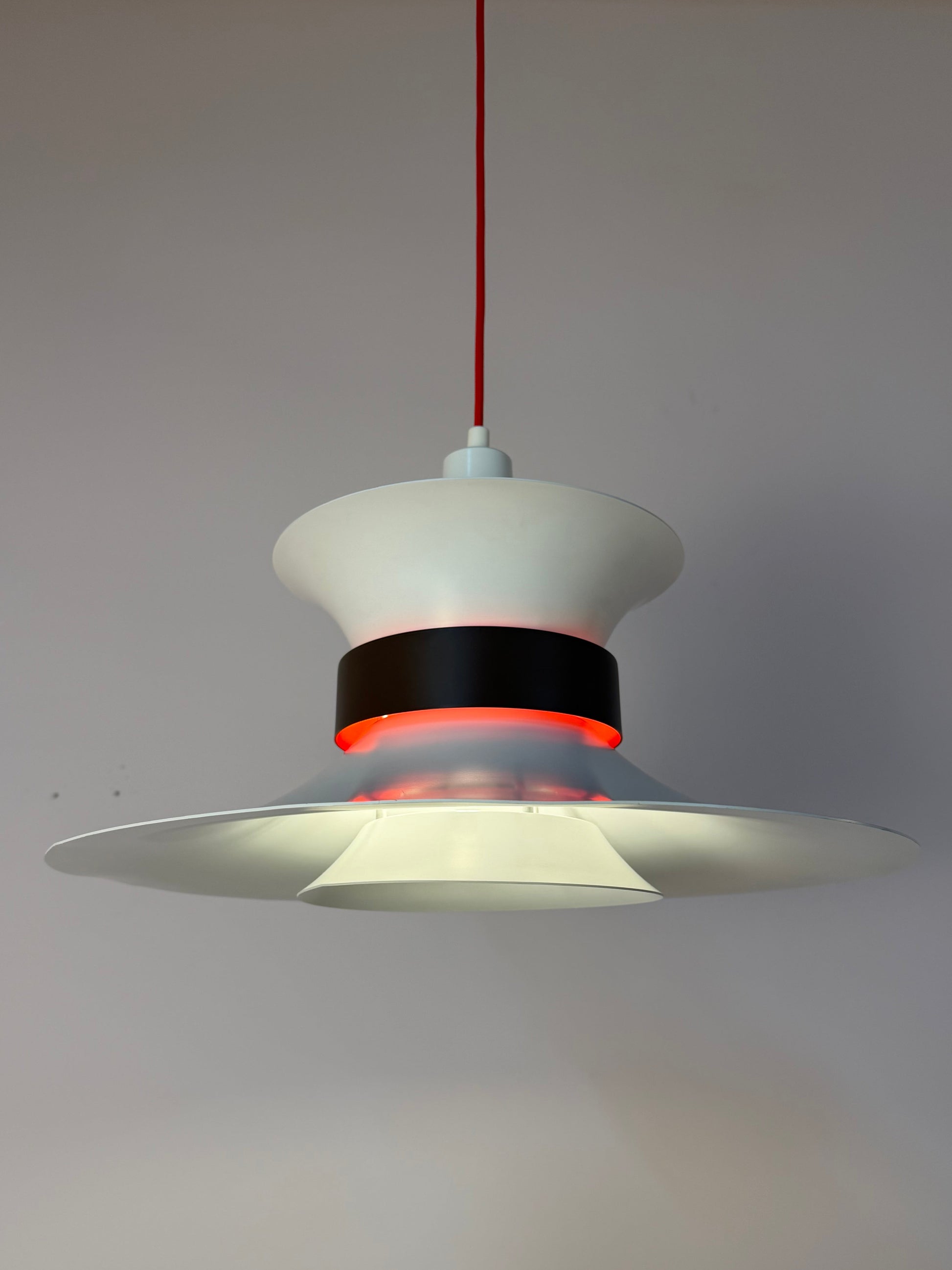 Lamellenlampe weiß schwarz von Bent Nordsted für Lyskaer Belysning