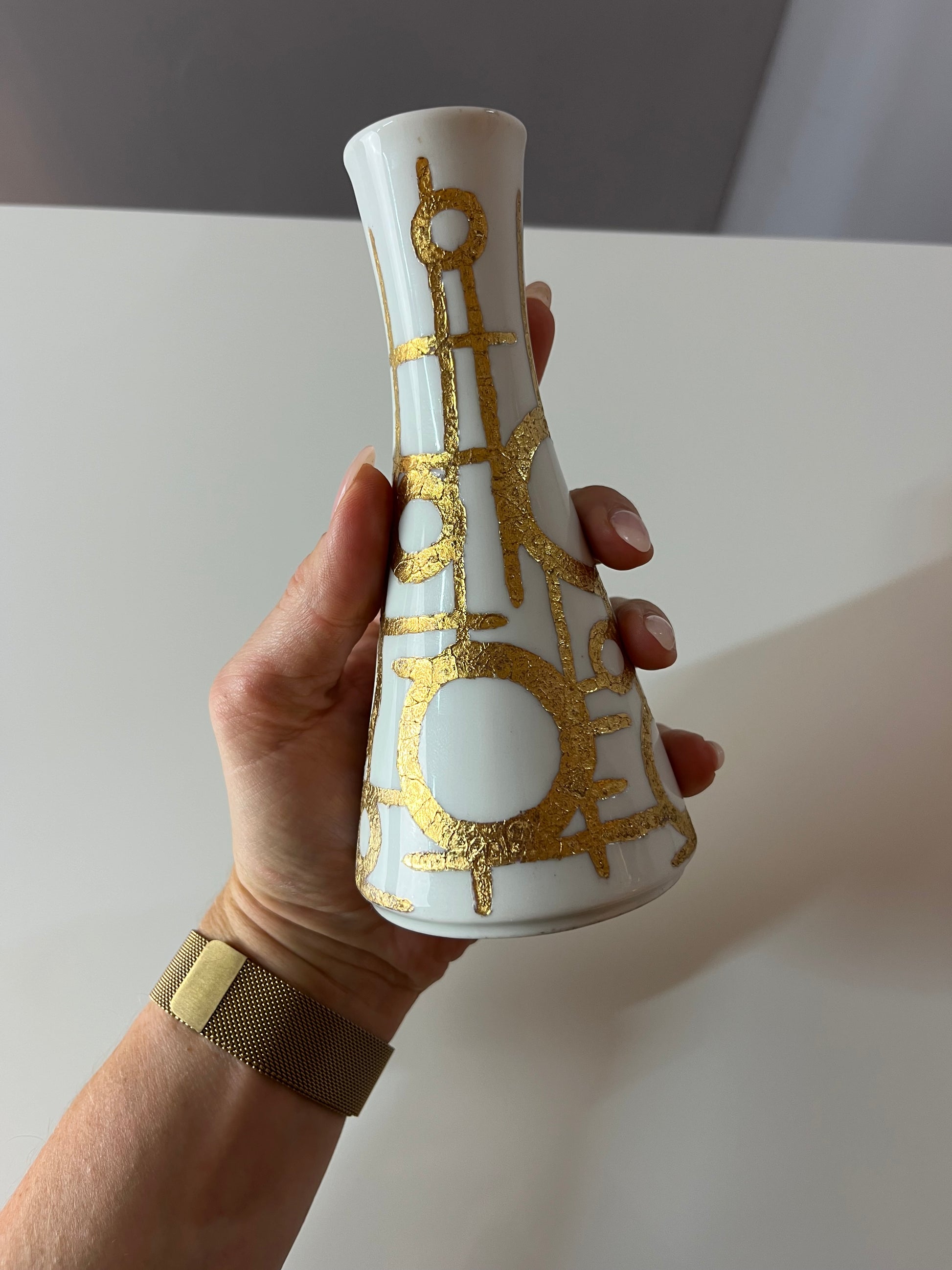 Vase weiß gold von Vera Kristansen für Lilien Porzellan