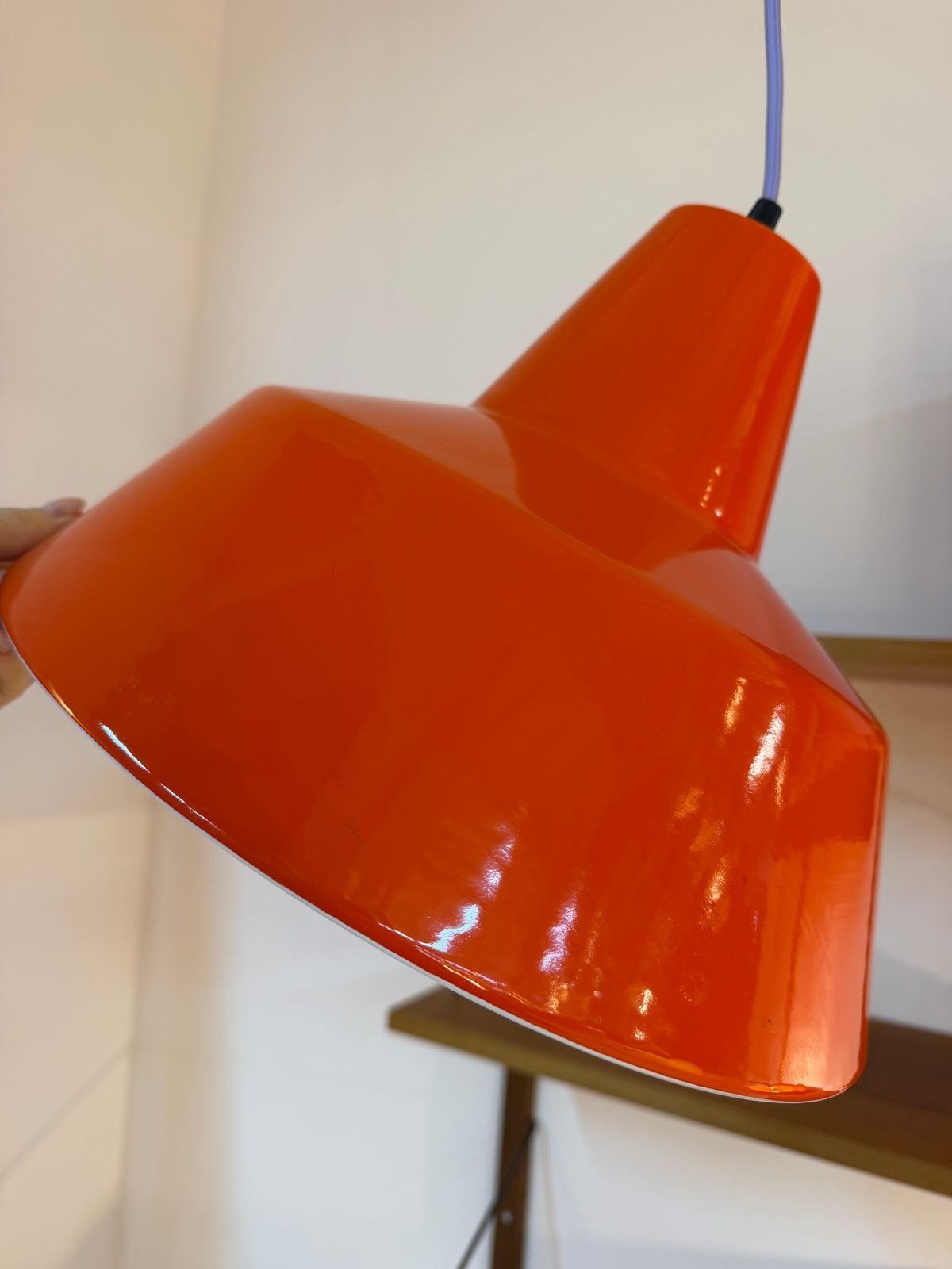 Industrielampe orangerot Emaille von Louis Poulsen