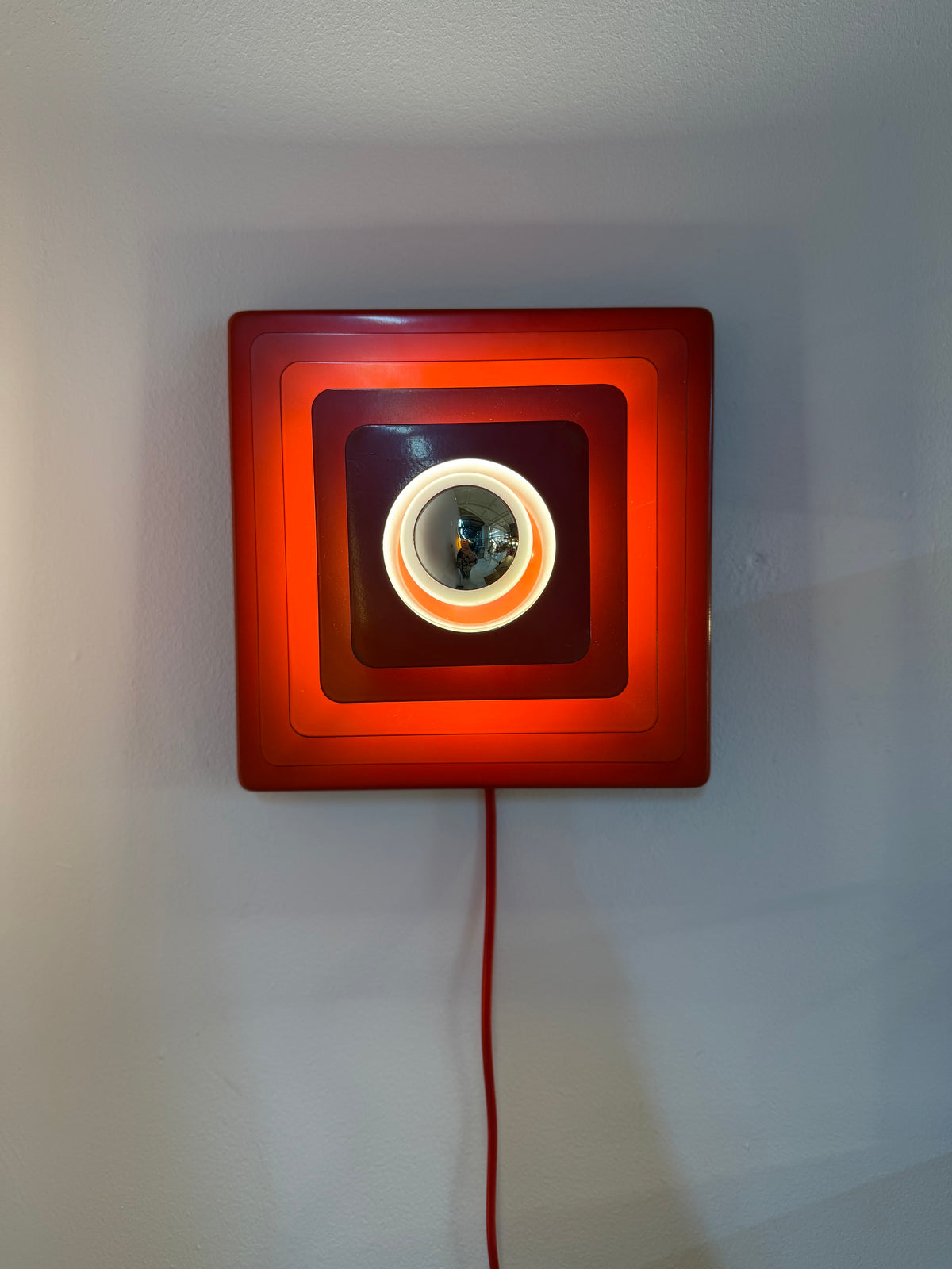 Wandlampe Pyramide rot Metall von Hustadt Leuchten