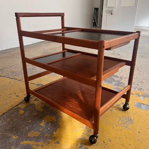 Barwagen Teak von Nissen Dänemark