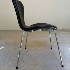 Polsterstuhl Serie 7 schwarz Echtleder von Arne Jacobsen für Fritz Hansen