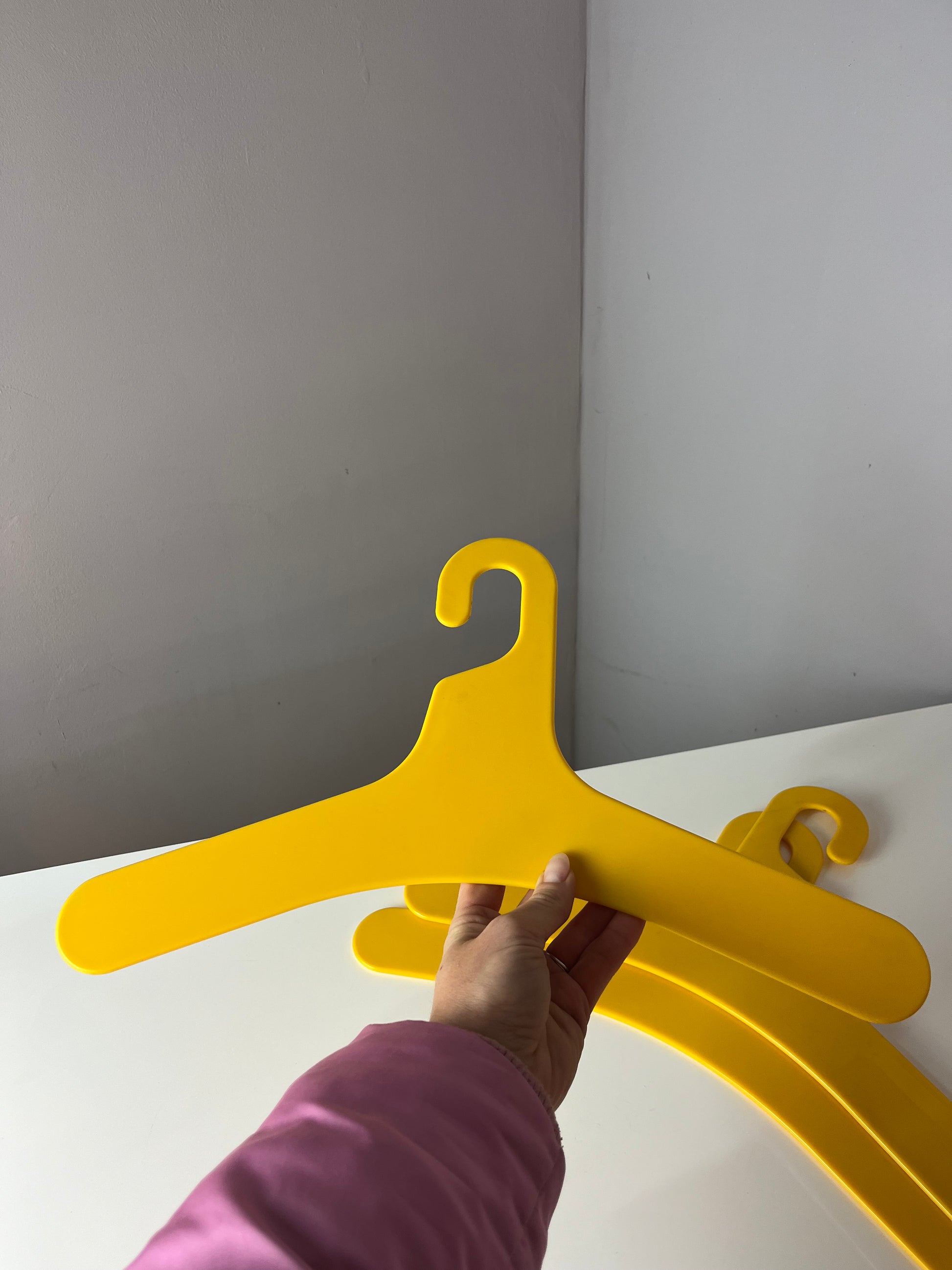 Set: 3x Kleiderbügel gelb