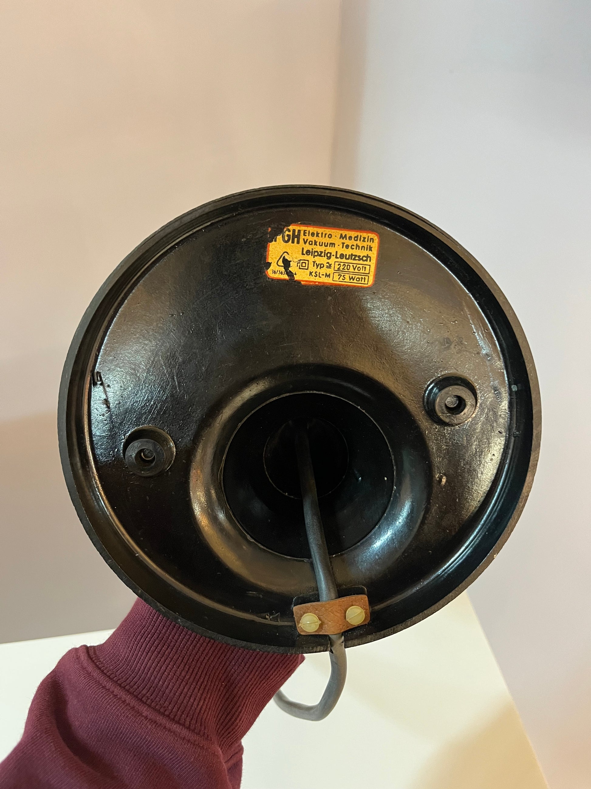 Tischlampe schwarz Bakelit von PGH
