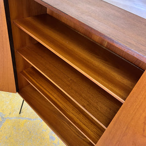 Regal Teak mit Schloss & Türen aus Dänemark