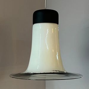 Trompetenlampe schwarz weiß Glas von Peill & Putzler