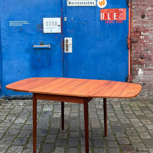 Esstisch Teak verlängerbar mit eingehängten Platten