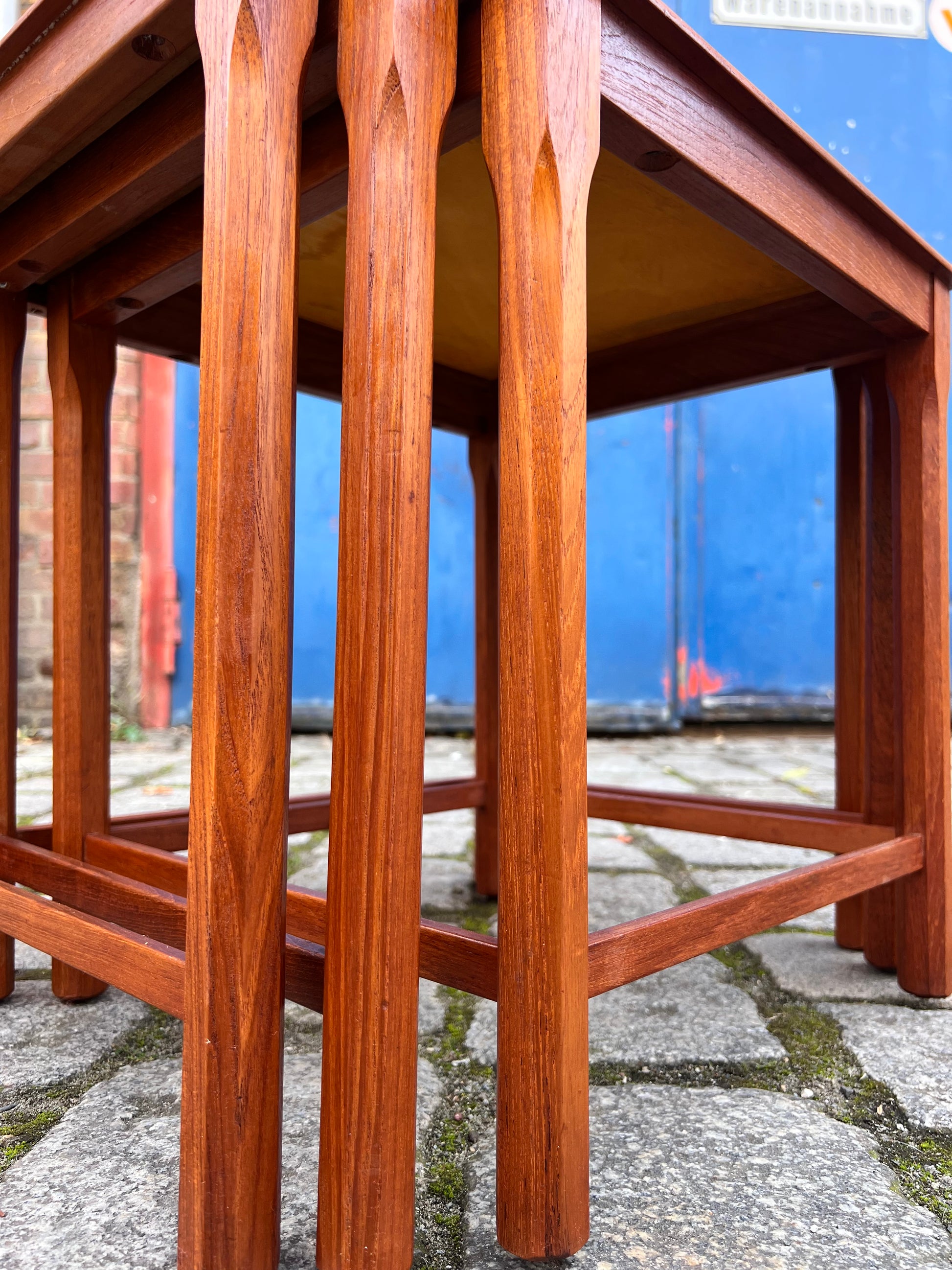 Satztische grau grün Fliesen Teak aus Dänemark