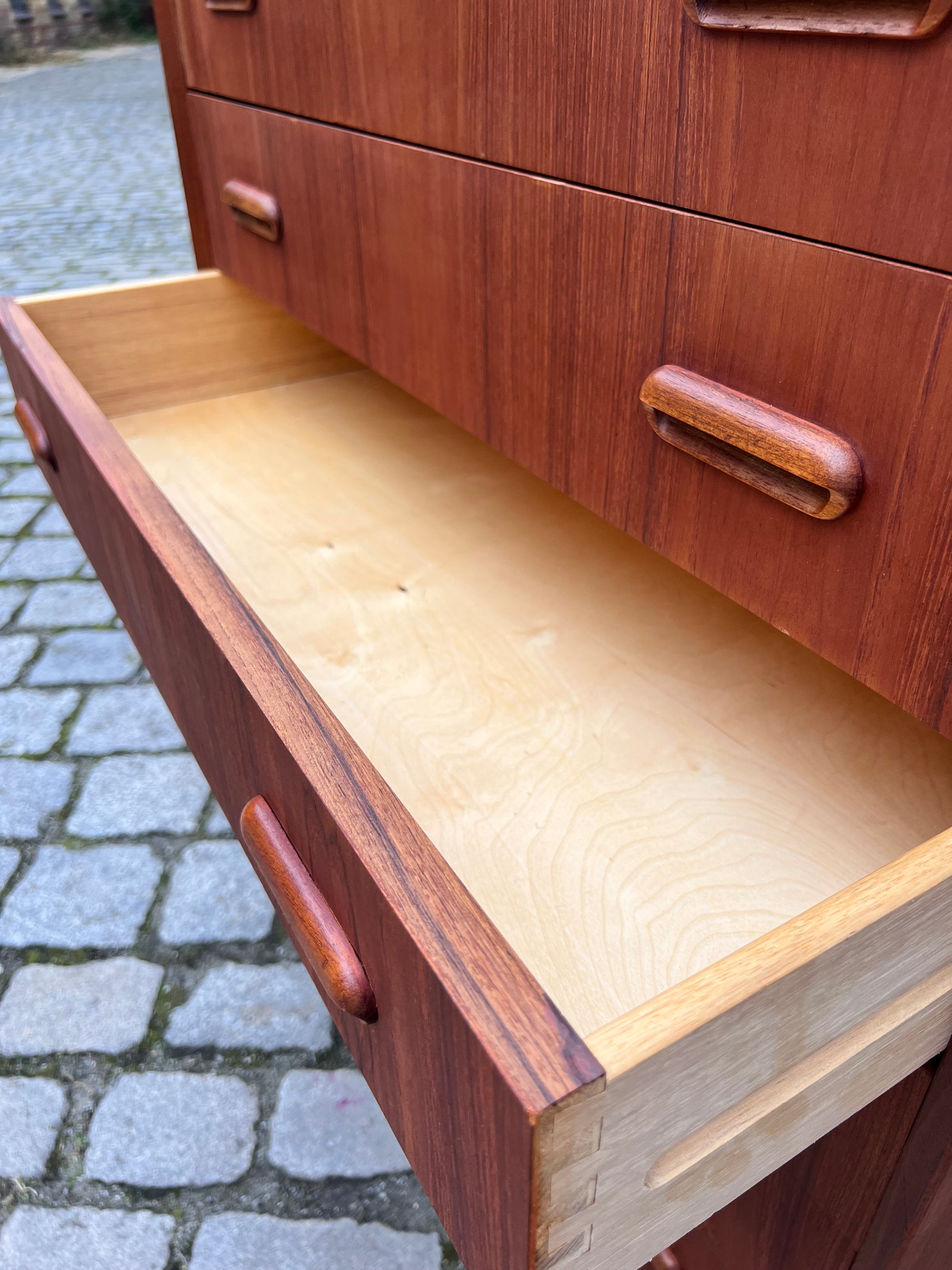 Kommode Teak mit Schloss aus Dänemark