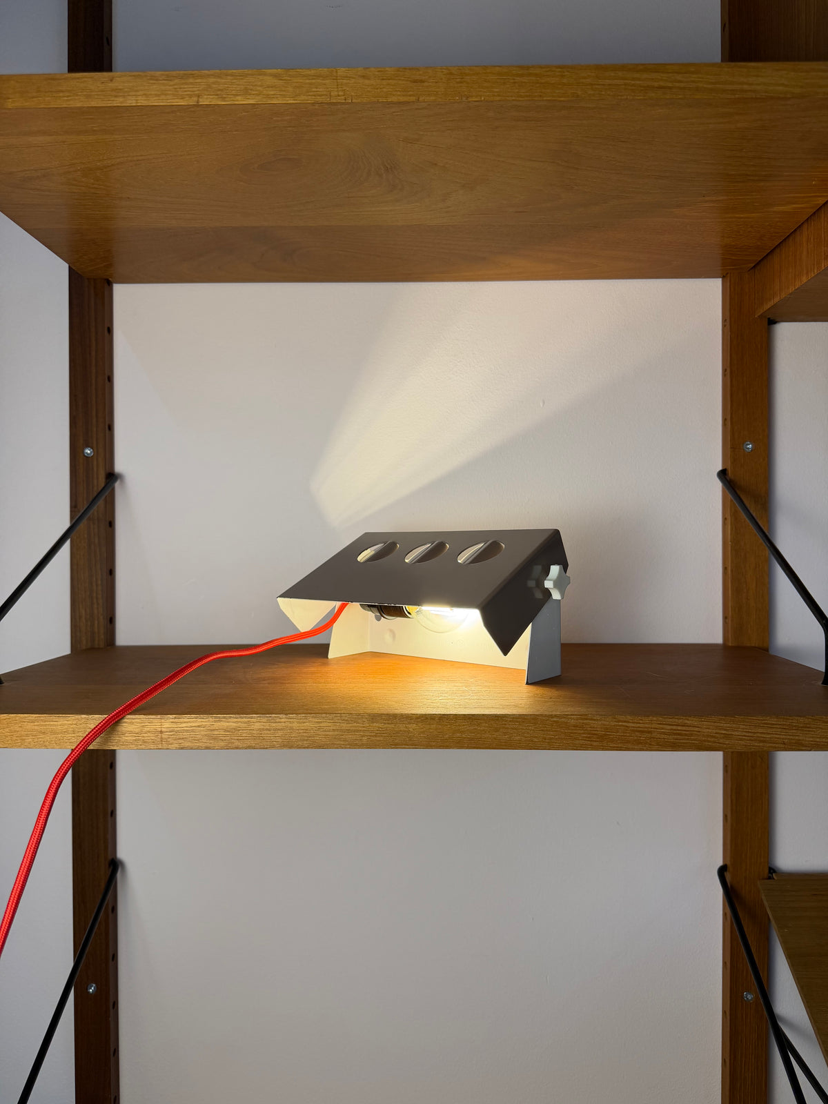 Wand- oder Tischlampe Hamalux No.208