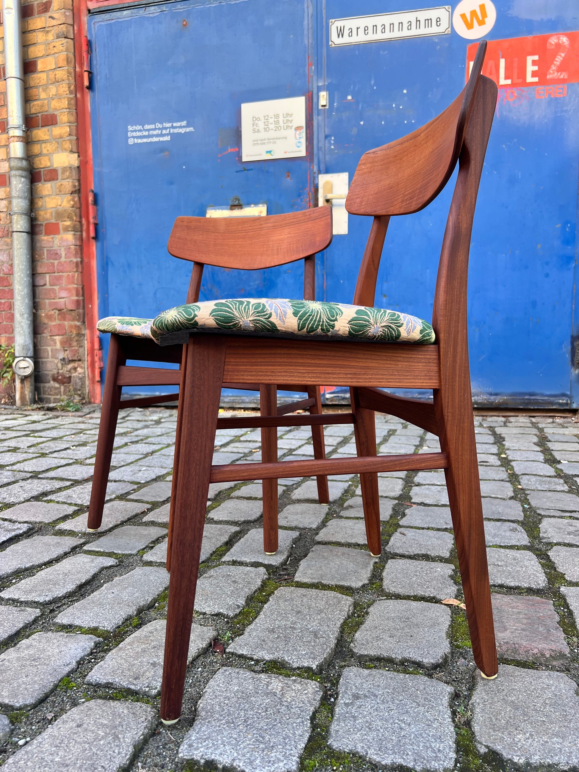 Set: 2x Esszimmerstuhl floral Teak von Farstrup