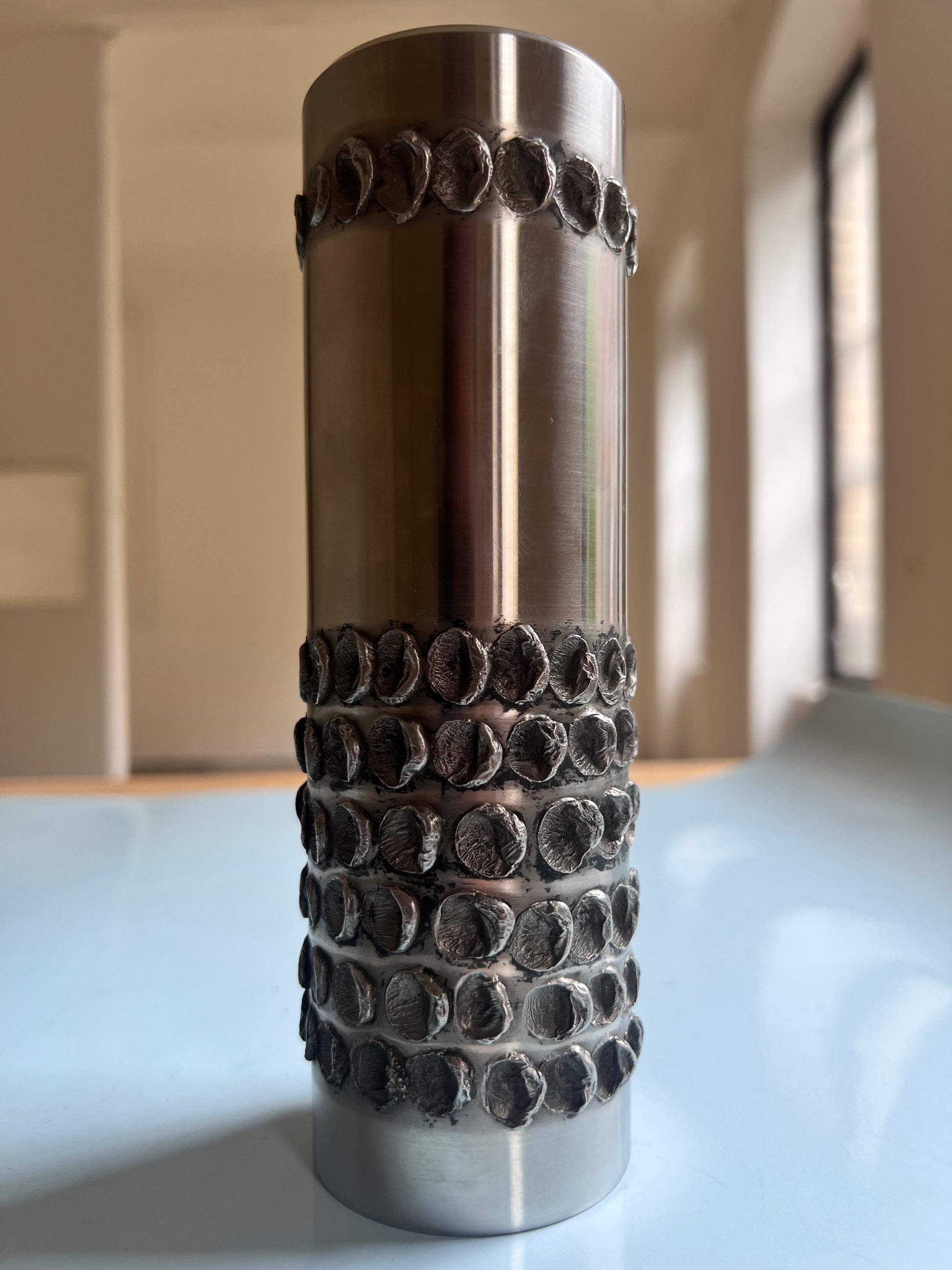 Brutalistische Vase silber Edelstahl von BMF 70er