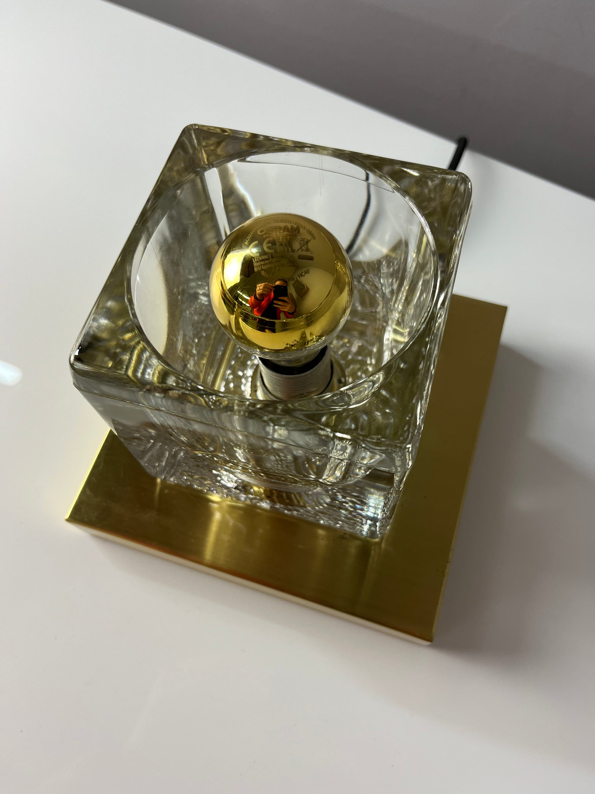 Wandlampe gold Glas mit Messingsockel von Peill & Putzler