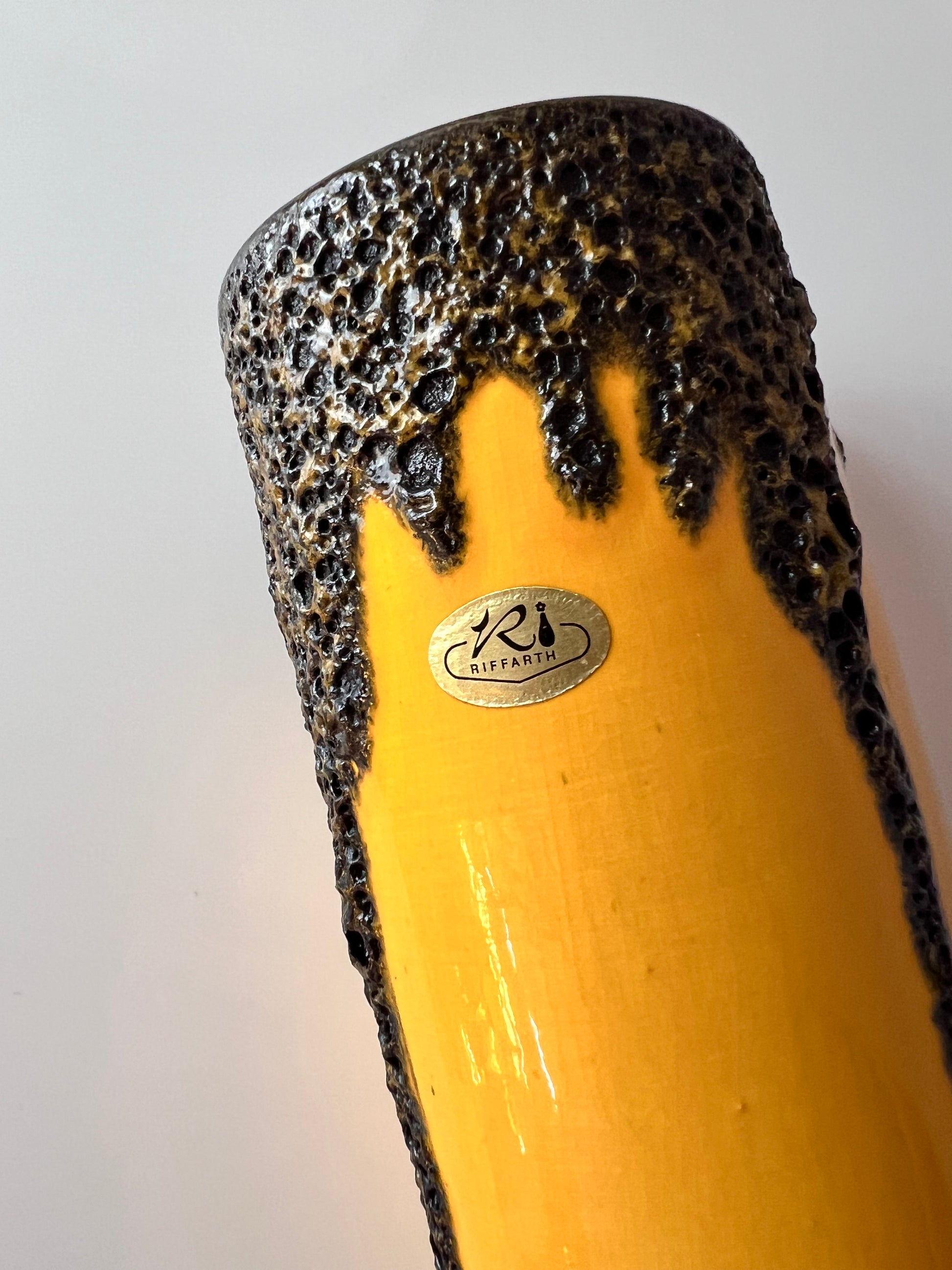 Vase Fat Lava  301-25 gelb von Riffarth Keramik