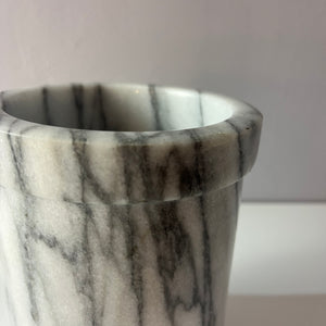 Weinkühler grau weiß Marmor