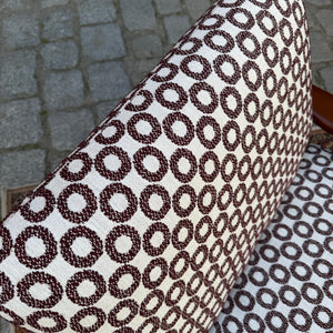 Sessel Mahagoni neu gepolstert mit aubergine Kreismuster